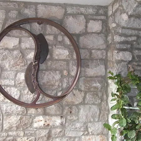 Farm stay Valentinus 1800 Sezana