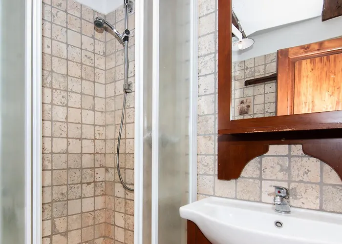 مزرعة للإقامة Valentinus 1800 *