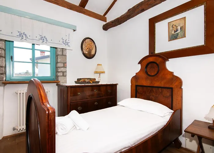 Valentinus 1800 مزرعة للإقامة Sežana