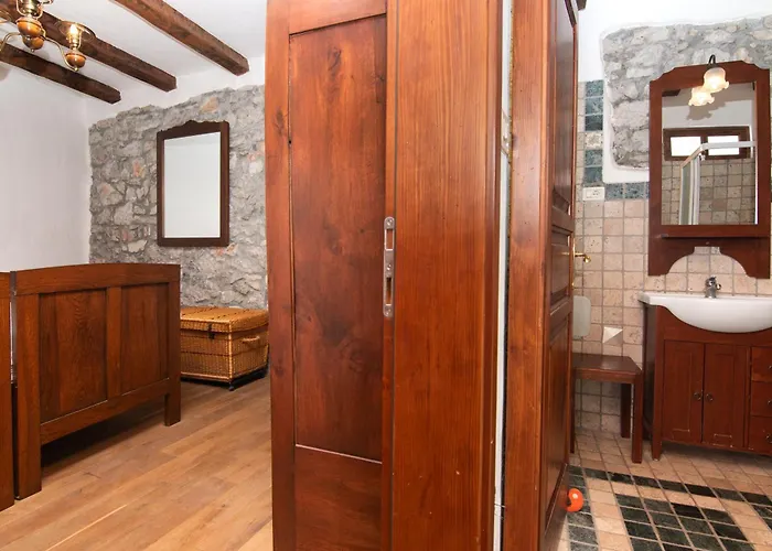 Valentinus 1800 Farmház