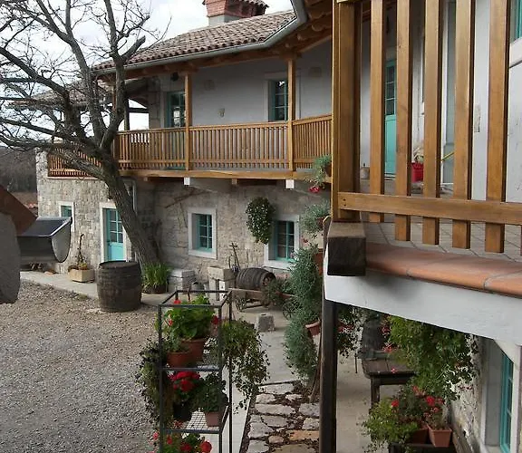 Çiftlik konaklama Valentinus 1800 Sežana